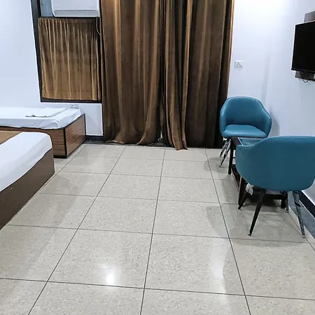 Ambience Suite A Family Hotel